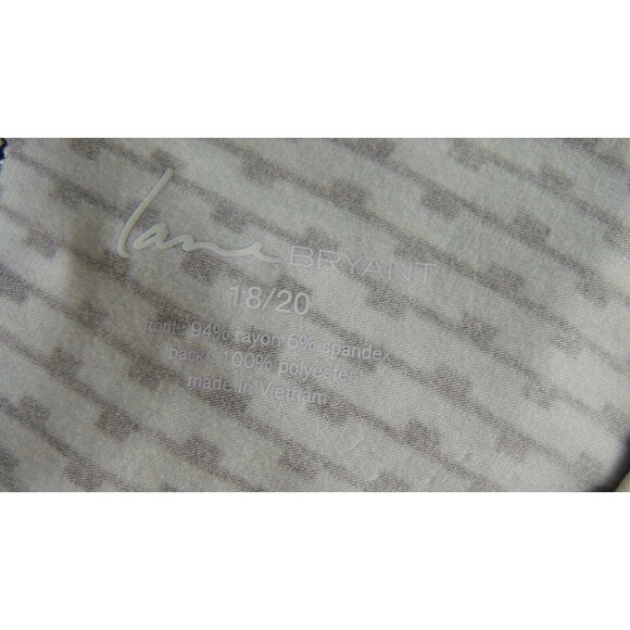 Lane Bryant Top Women's 18 / 20 Dolman Sleeve Striped V-Neck Tee Stretch S/S - Picture 9 of 9